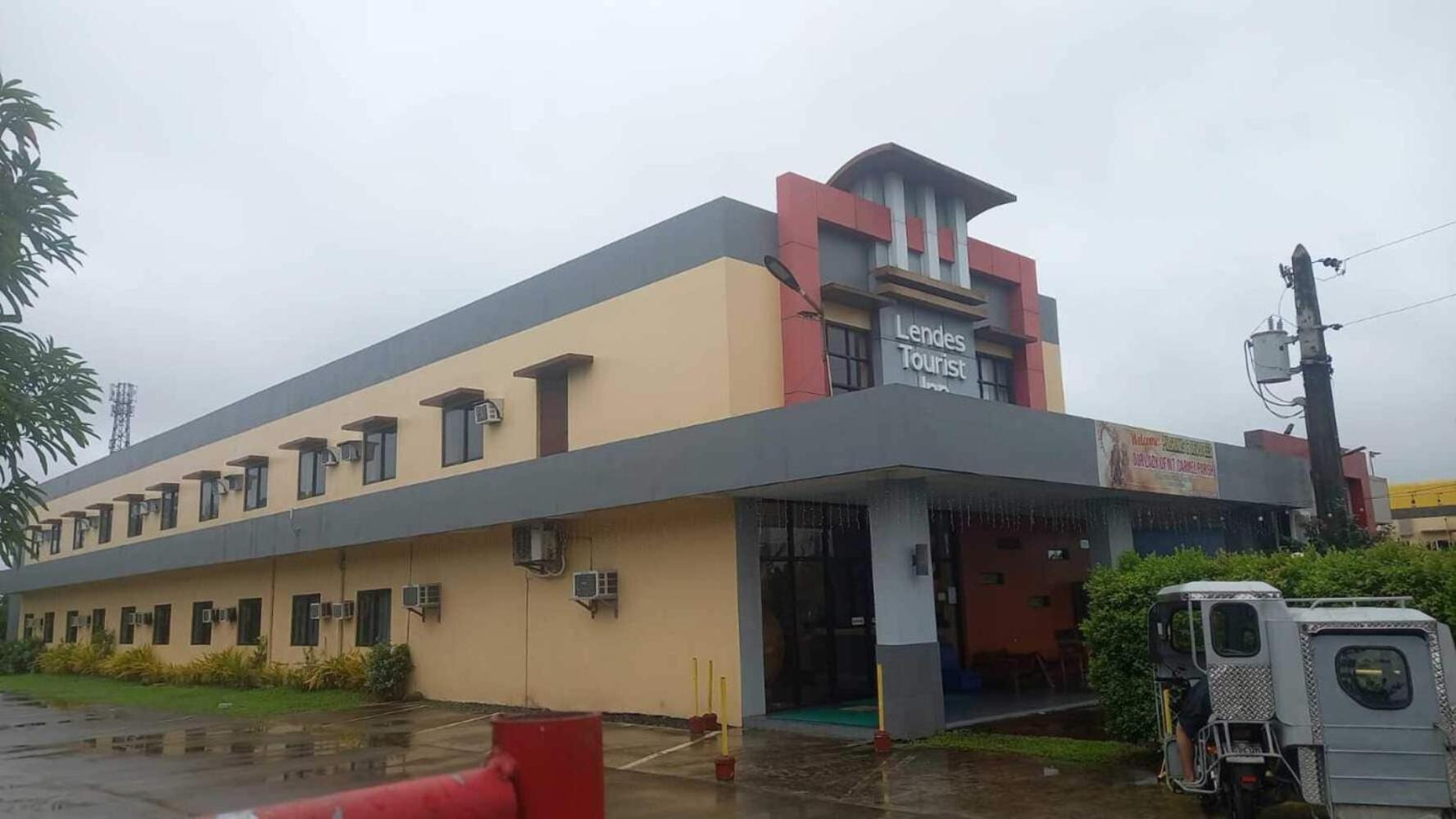 Oyo 1037 Lendes Tourist Inn Main Нага Екстериор снимка