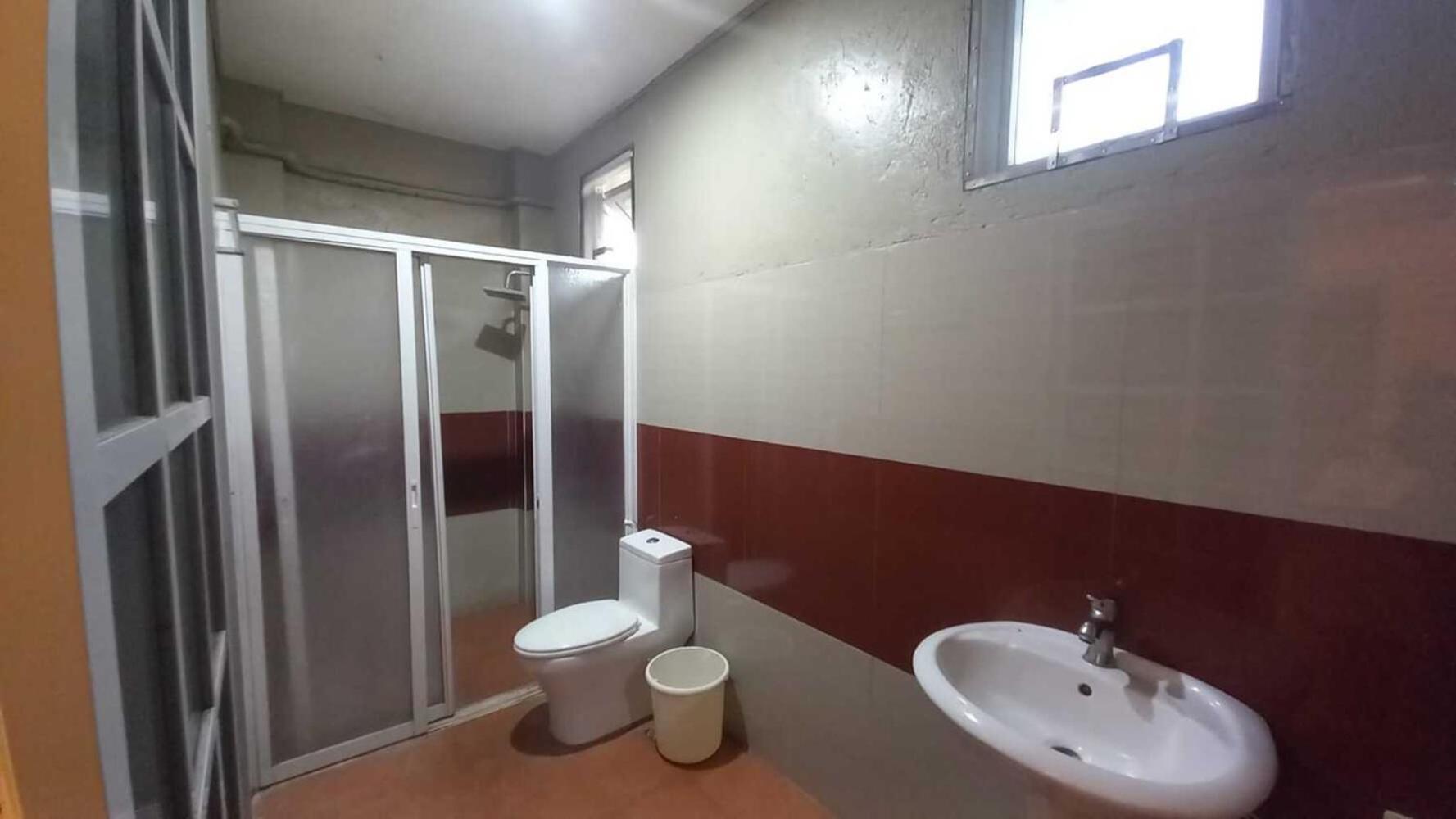 Oyo 1037 Lendes Tourist Inn Main Нага Екстериор снимка